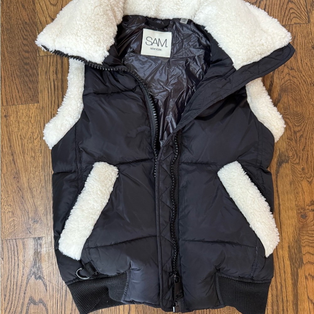 SAM. Women's Black Puffer Vest with Cream Trim